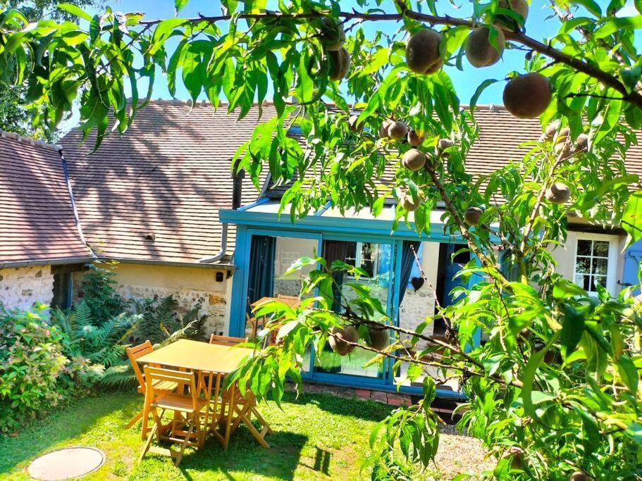 Charmante Maisonnette En Pierre Ecardenville-sur-Eure Экстерьер фото